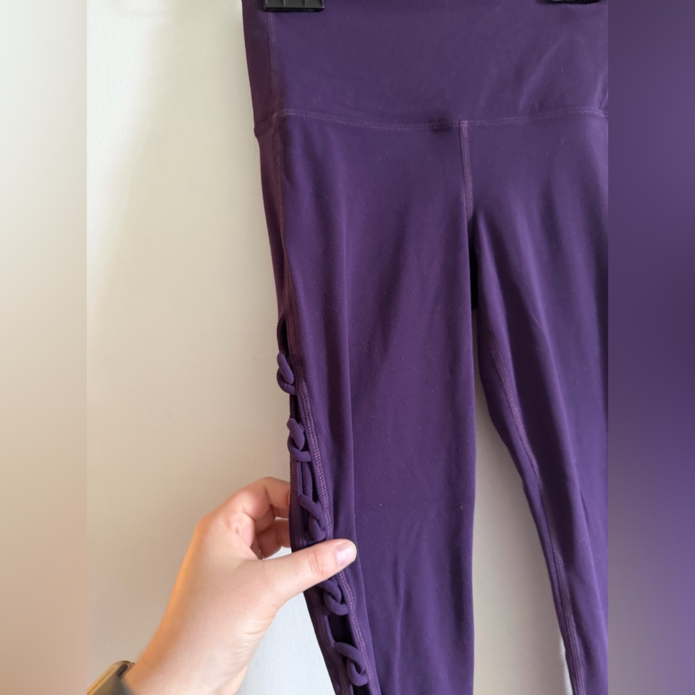 Athleta Purple Shiva 7/8 Cut Out Tight Leggings  size XXS EUC - Picture 2 of 7